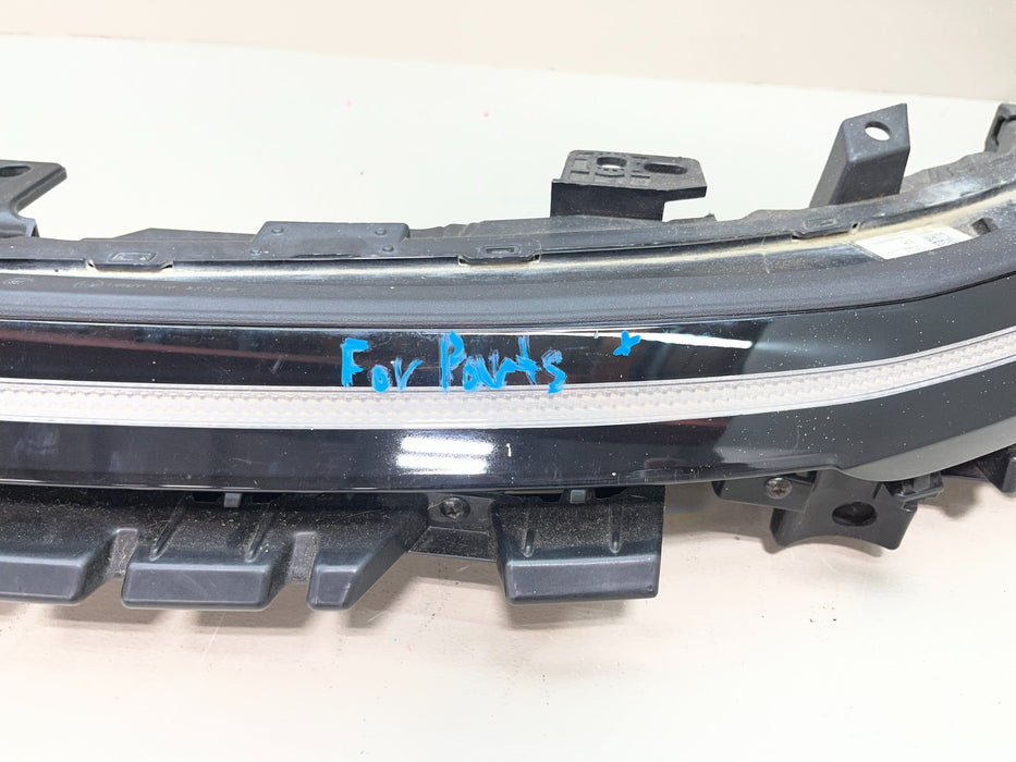 2023-2026 HYUNDAI SONATA CENTER LED DAYTIME RUNNING LIGHT DRL 92209-L4600 OEM