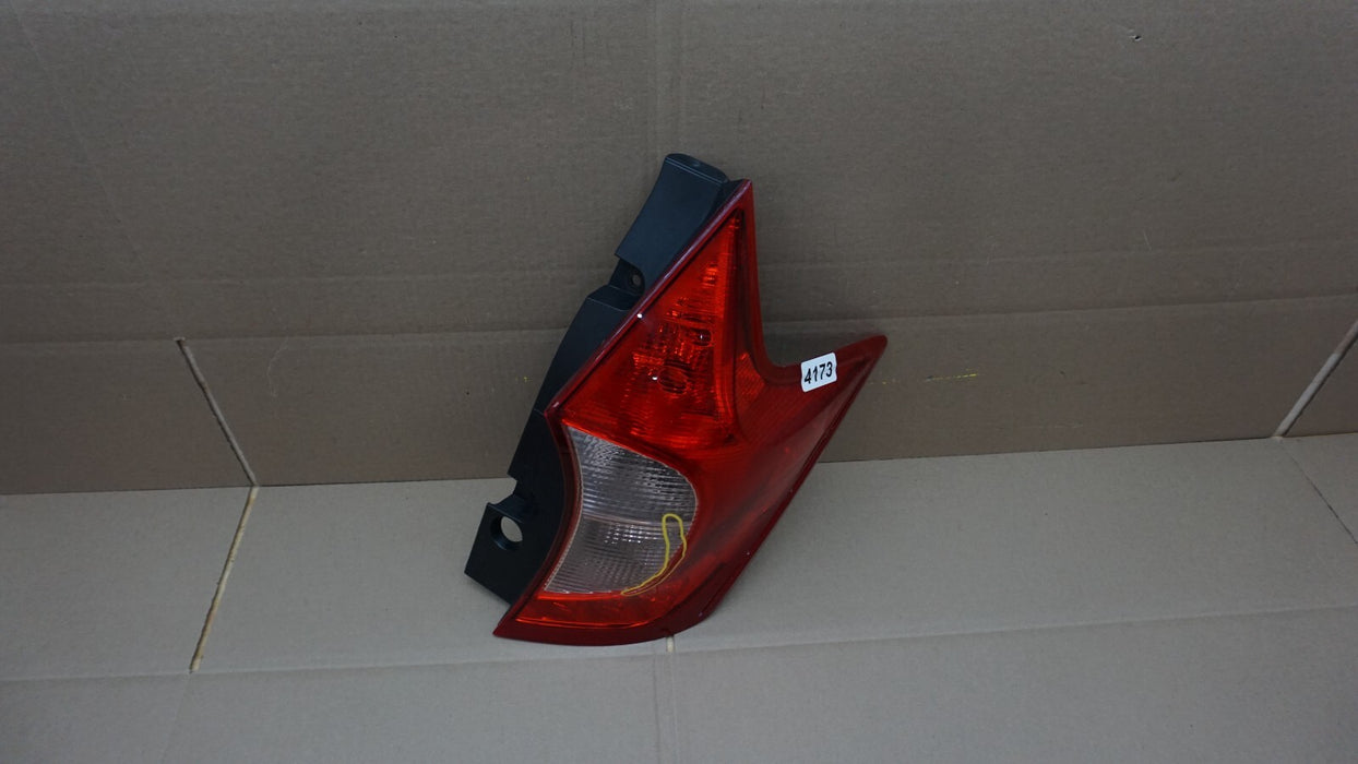 2014-2019 NISSAN NOTE REAR RH RIGHT PASSENGERS TAIL LIGHT OEM 265503WC0A