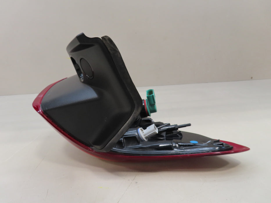 2018 2019 2020 CHEVROLET EQUINOX REAR RIGHT PASSENGER TAIL LIGHT OEM 812744860