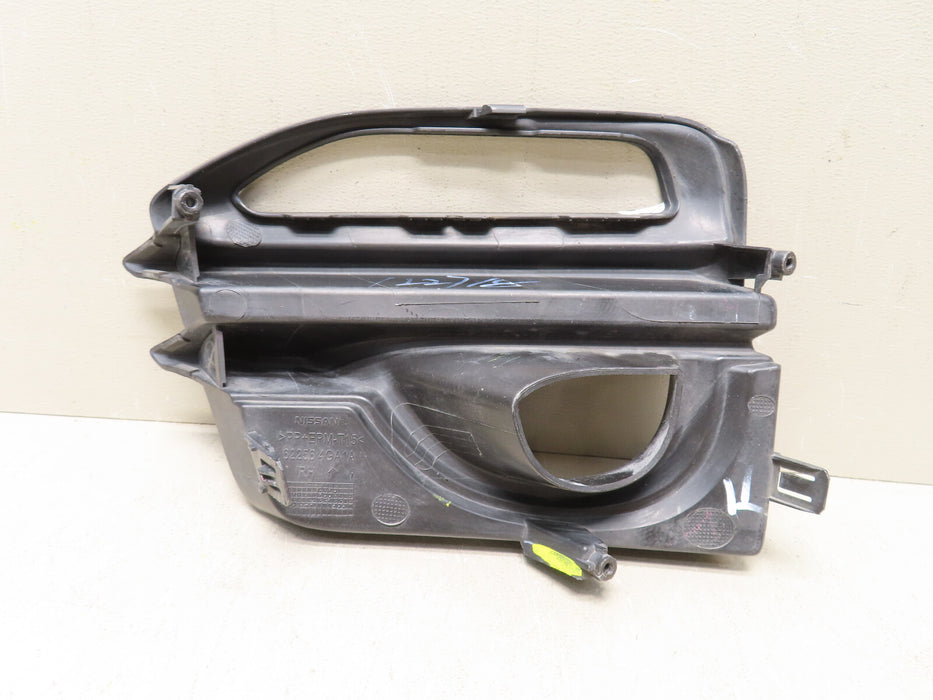 2014-2018 INFINITI Q50 FRONT RIGHT PASSENGER FOG LIGHT BEZEL COVER OEM