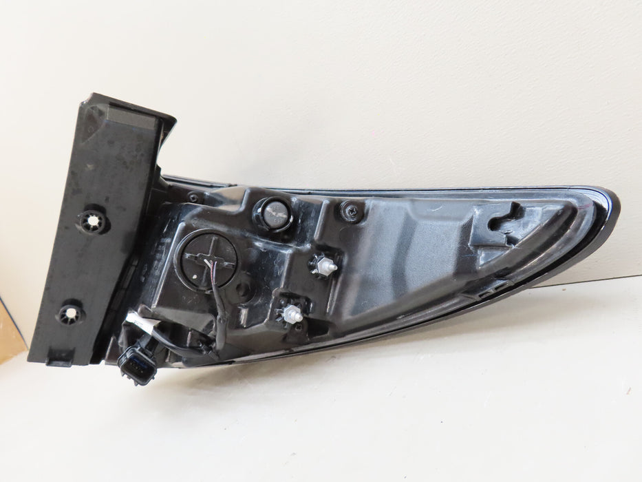 2022-2024 HYUNDAI TUCSON REAR LEFT DRIVER SIDE TAIL LIGHT OUTER OEM