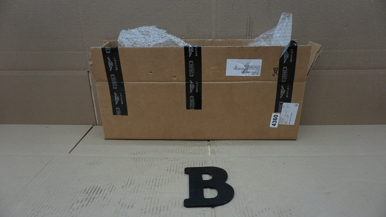 2015+ BENTLEY BENTAYGA REAR HATCH HANDLE MOLDING TRIM 36A.867.608D OEM