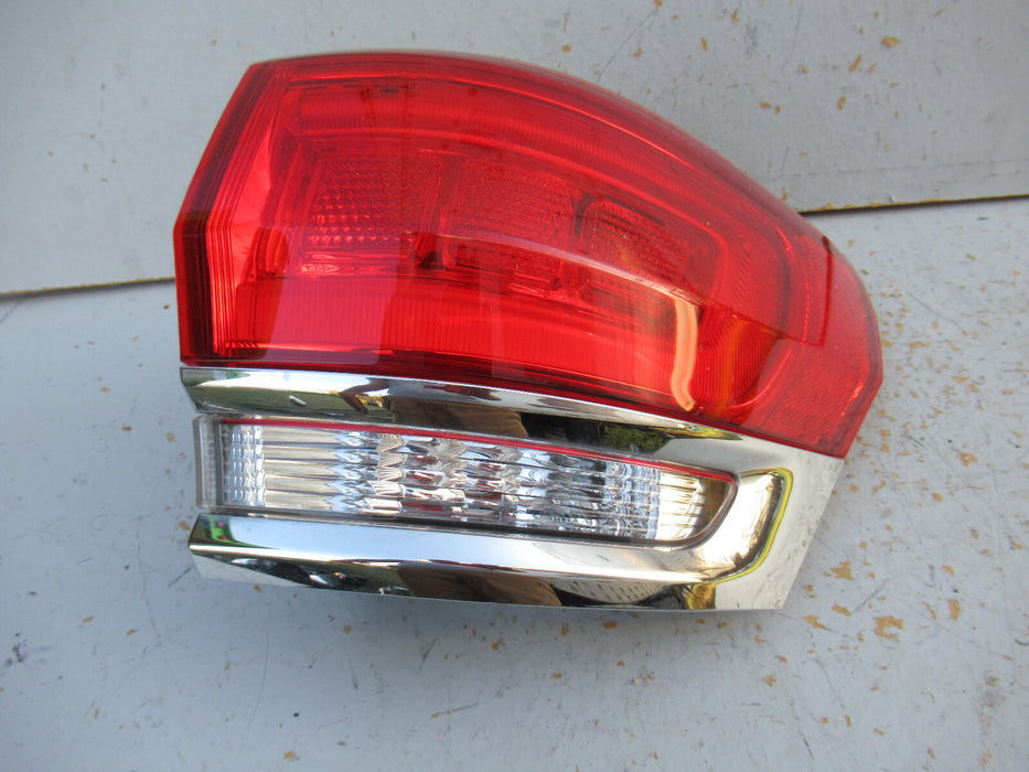 14 15 16 17 18 19 JEEP GRAND CHEROKEE RIGHT TAILLIGHT LAMP OEM