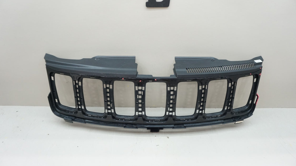 2016-2021 JEEP GRAND CHEROKEE FRONT UPPER RADIATOR GRILLE OEM 68258419AC