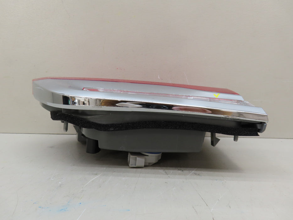 2015 -2020 JEEP GRAND CHEROKEE REAR RIGHT PASSENGER SIDE TAIL LIGHT AFTERMARKET