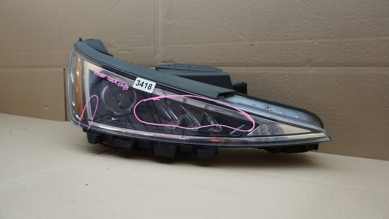 2019-2020 HYUNDAI ELATNRA FRONT RIGHT PASSENGER SIDE HEADLIGHT HALOGEN OEM 19 20