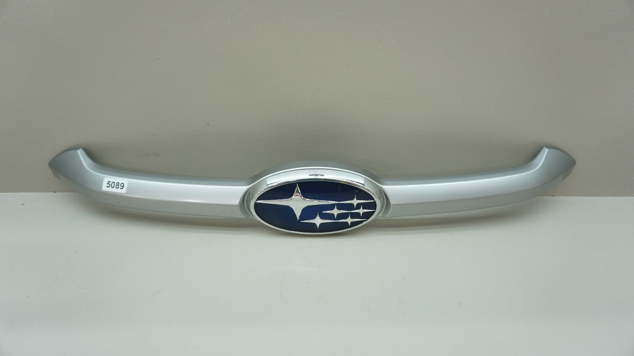 2020-2021 SUBARU OUTBACK FRONT BUMPER GRILLE MOLDING TRIM W/ EMBLEM OEM
