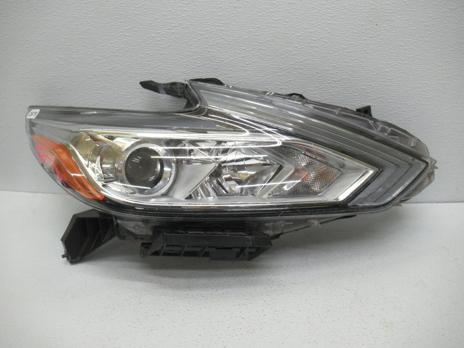 2016 2017 2018 NISSAN ALTIMA RIGHT HALOGEN HEADLIGHT LAMP OEM