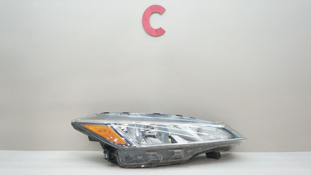 2021-2023 NISSAN KICKS FRONT RIGHT PASSENGER SIDE HALOGEN HEADLIGHT OEM
