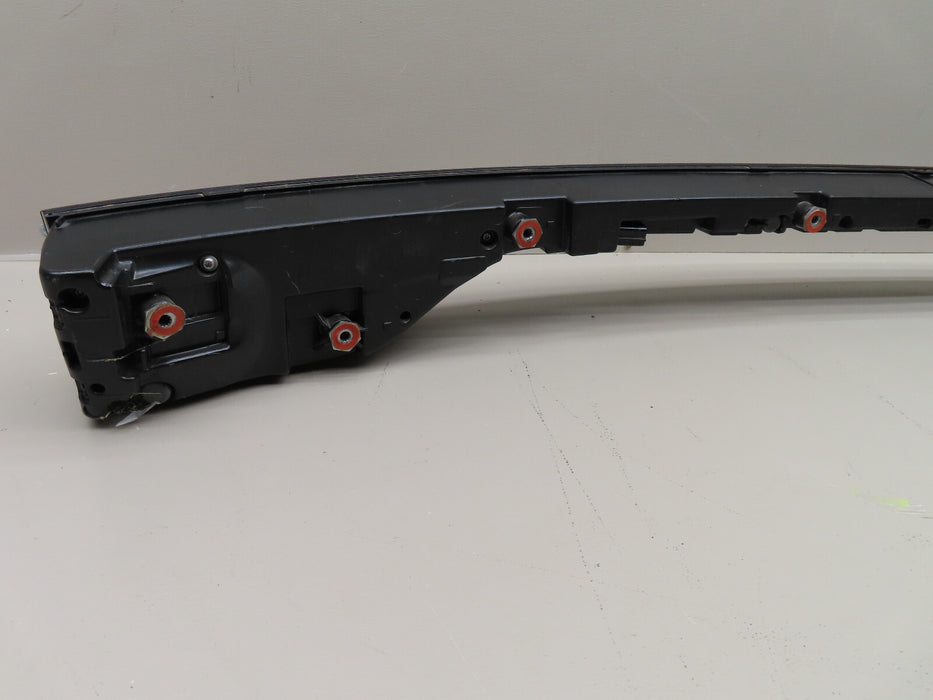 2019 2020 PORSCHE CAYENNE REAR CENTER LIFTGATE TAIL LIGHT LAMP OEM