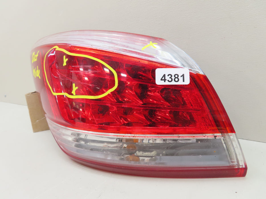 2011-2014 NISSAN MURANO REAR RIGHT PASSENGER SIDE TAIL LIGHT OEM