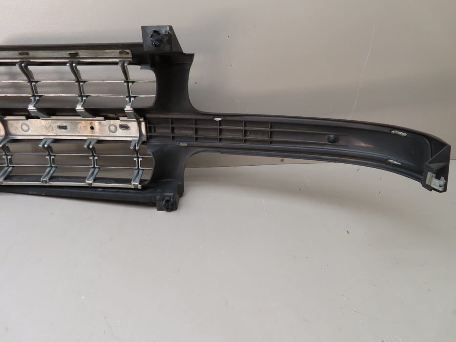 2000-2006 CHEVROLET Suburban Tahoe FRONT GRILL GRILLE OEM