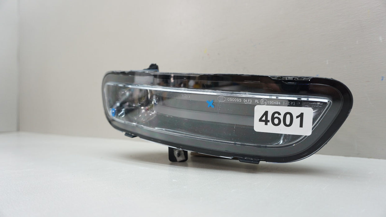 2017-2023 JEEP GRAND CHEROKEE FRONT RIGHT PASSENGER DAYTIME DRL FOG LIGHT OEM
