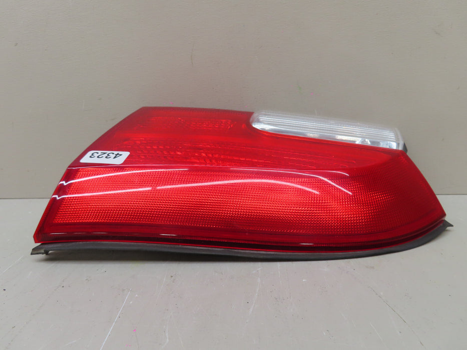 2010-2017 GMC TERRAIN RIGHT PASSENGER SIDE INNER TAIL LIGHT OEM