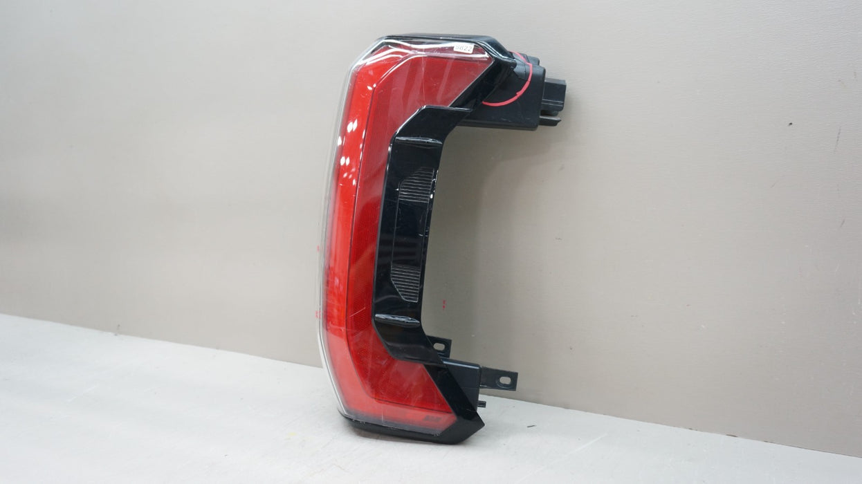2022-2024 TOYOTA TUNDRA REAR RIGHT PASSENGER SIDE LED TAIL LIGHT OEM