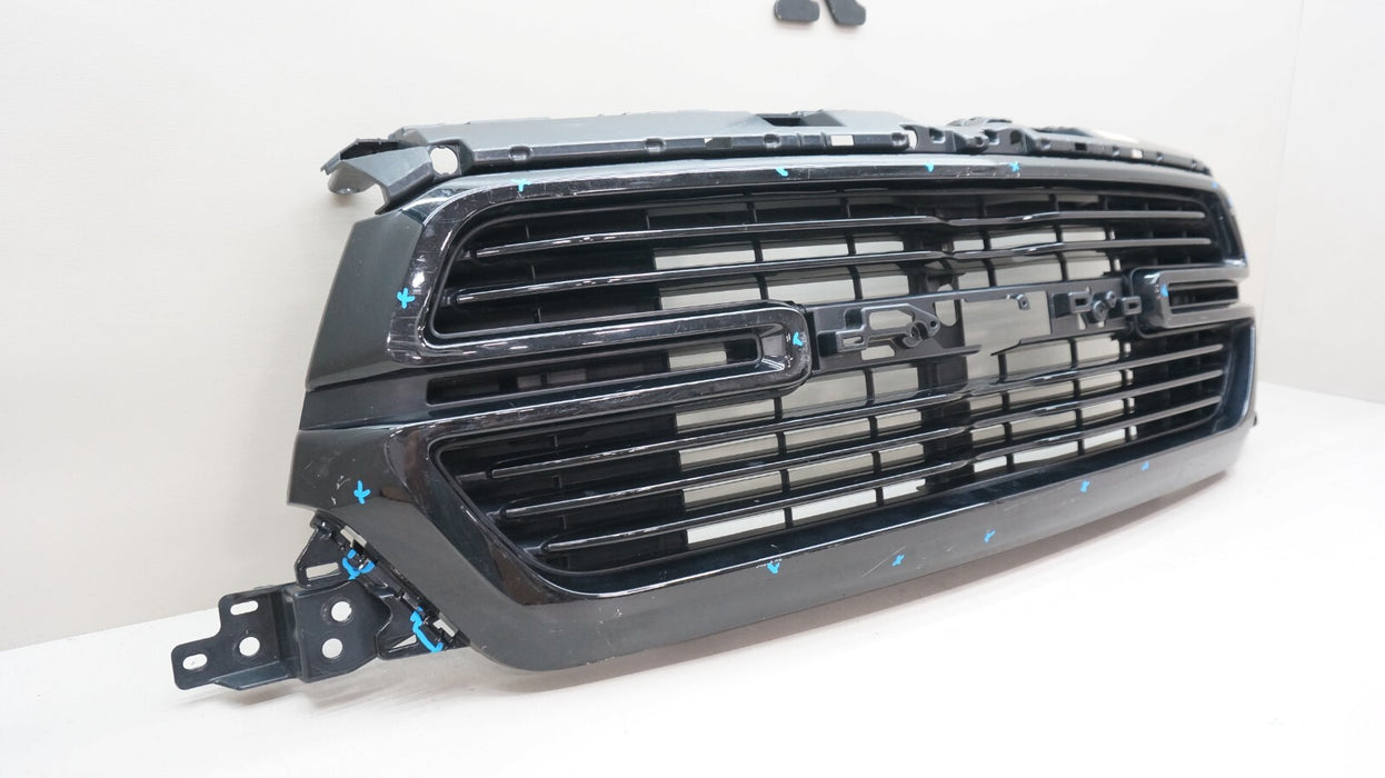2019-2023 DODGE RAM 1500 FRONT UPPER RADIATOR GRILLE GRILL OEM 68366528A