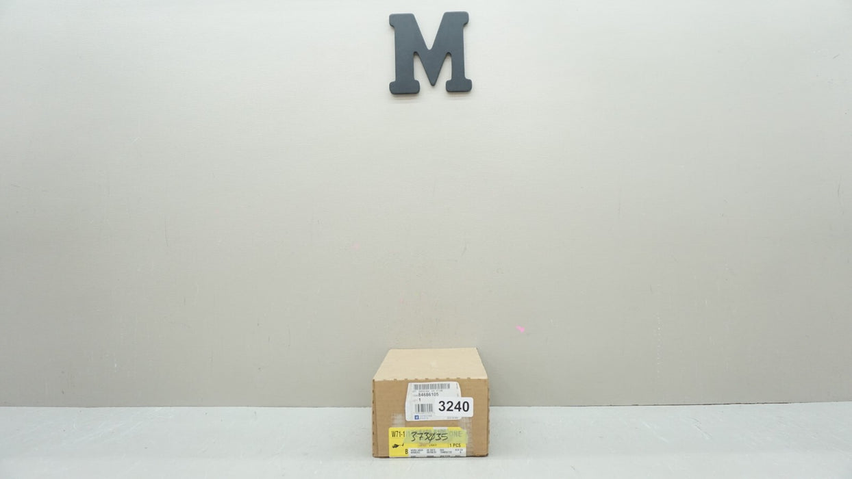 2015-2021 GM ESCALADE SUBURBAN TAHOE YUKON TAILGATE WINDOW LATCH OEM 84686105