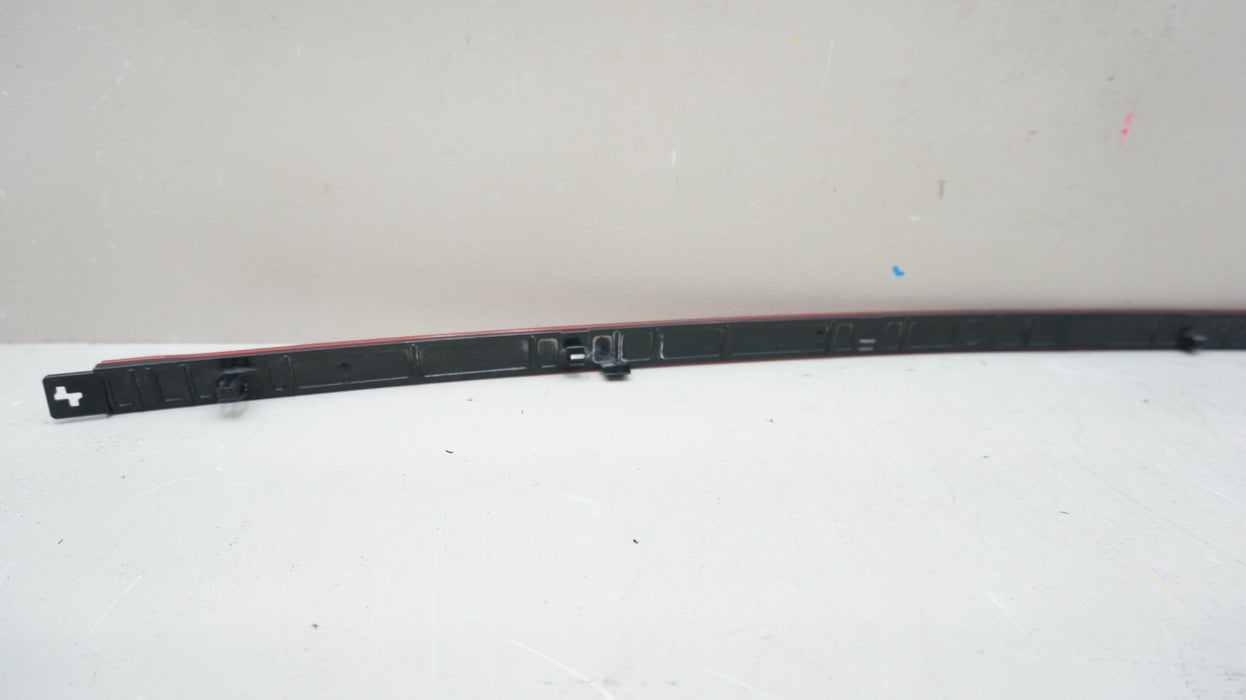 2022-2024 VOLKSWAGEN TIGUAN REARCENTER BUMPER REFLECTOR OEM 5NA945109