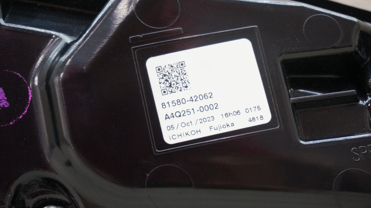 2016-2018 TOYOTA RAV-4 RAV4 REAR RIGHT PASSENGER SIDE INNER TAIL LIGHT OEM