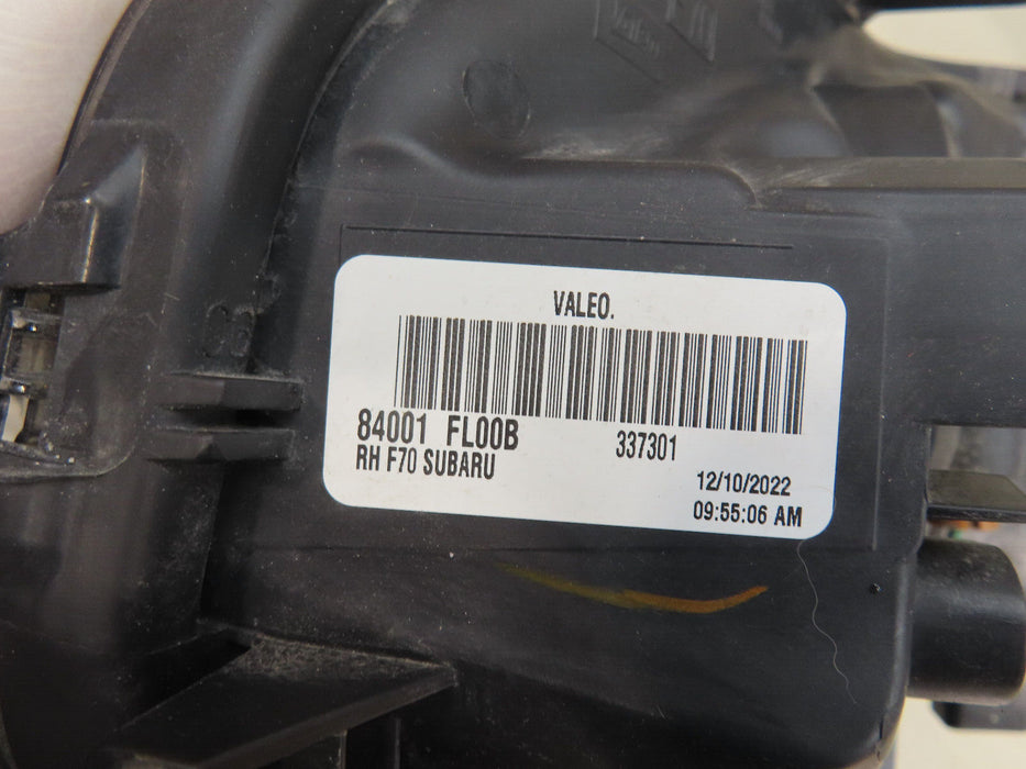 2017-2021 SUBARU CROSSTREK FRONT RIGHT PASSENGER HEADLIGHT HALOGEN OEM