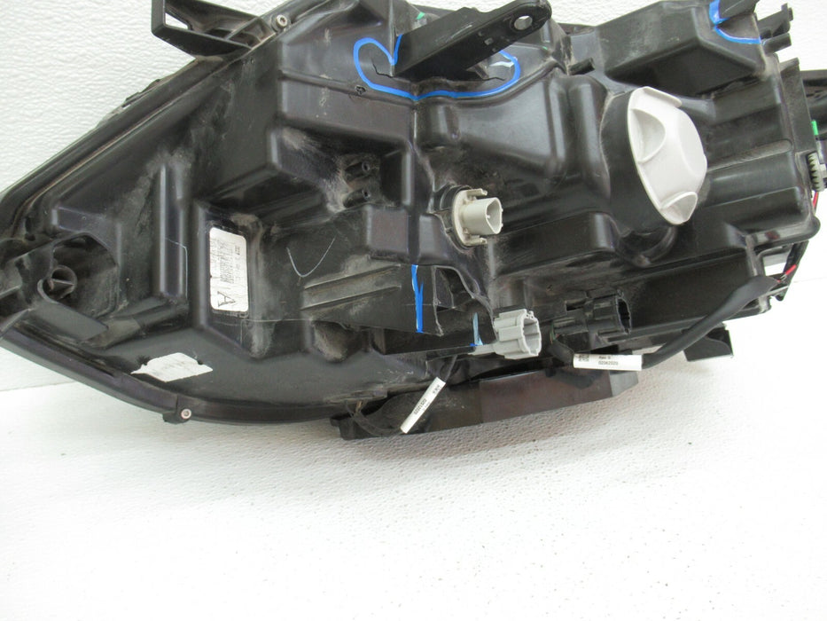 2017-2019 NISSAN ROGUE RIGHT PASSENGER SIDE HEADLIGHT HEADLAMP HALOGEN OEM
