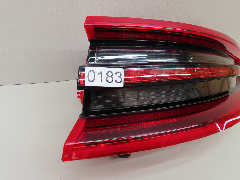 2015 2016 2017 PORSCHE MACAN RIGHT REAR LED TAILLIGHT LAMP OEM