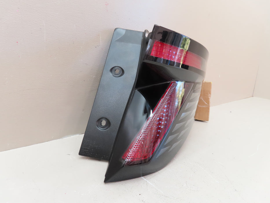 2022 2023 HYUNDAI TUCSON REAR RIGHT PASSENGER TAIL LIGHT LED OUTER OEM