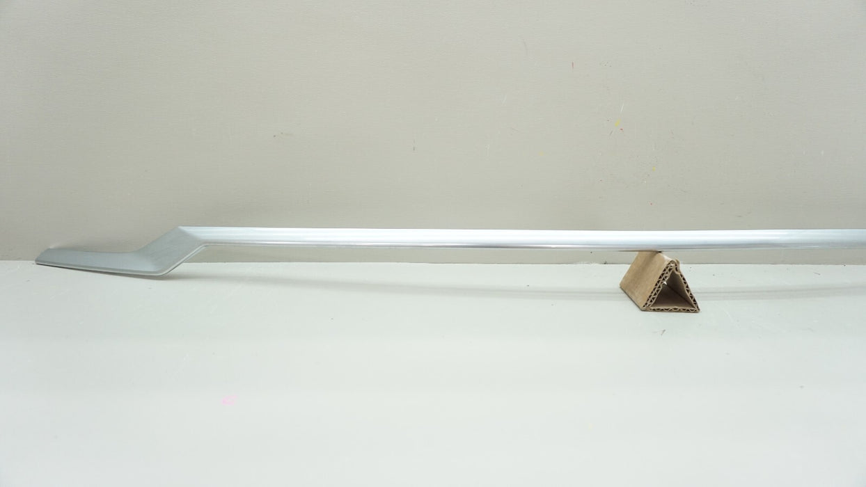 2020-2023 CADILLAC XT6 REAR LIFTGATE TAIL LIGHT MOLDING TRIM OEM 84247306