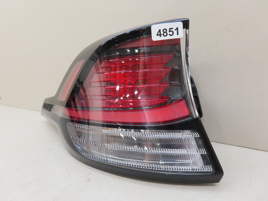 2023-2025 KIA SPORTAGE REAR LEFT DRIVER SIDE TAIL LIGHT OUTER OEM