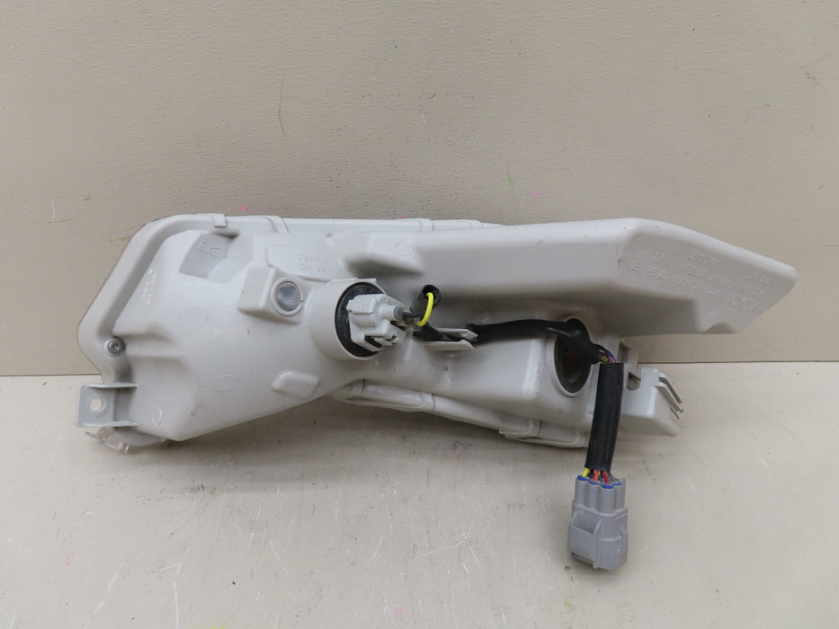 2015-2017 TOYOTA CAMRY RIGHT SIDE TURN SIGNAL OEM