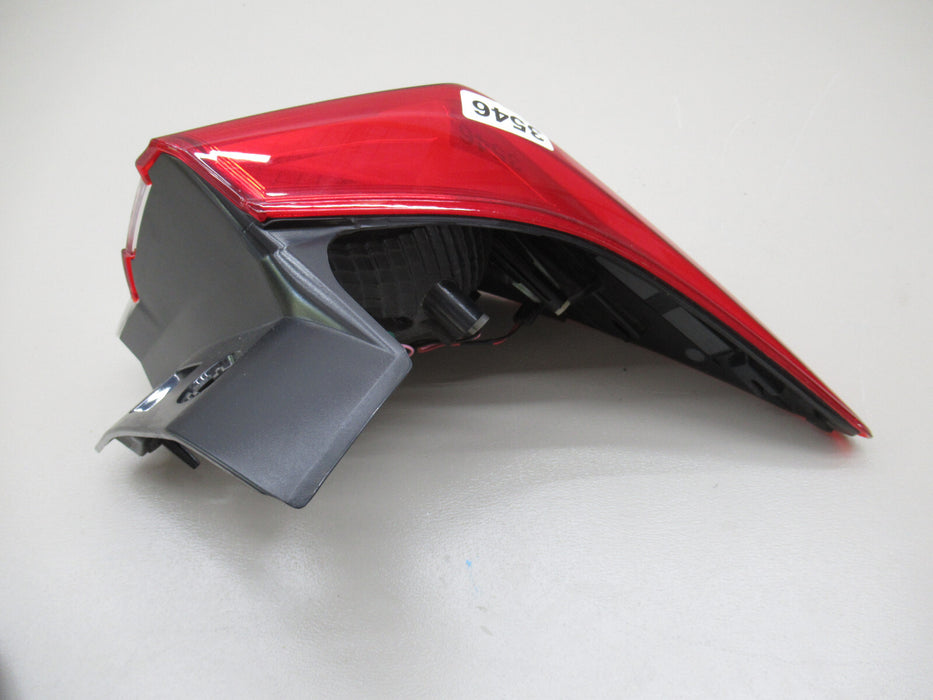 2018 - 2020 Subaru Crosstrek Outer Tail Light LAMP (LEFT/DRIVERS) OEM