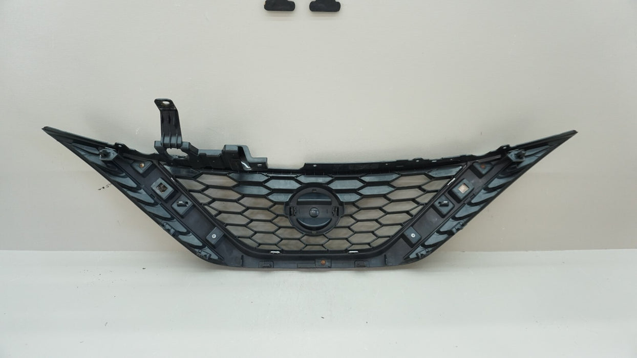 2016-2018 NISSAN SENTRA FRONT BUMPER CENTER GRILL GRILLE OEM 623103YU0A-G4