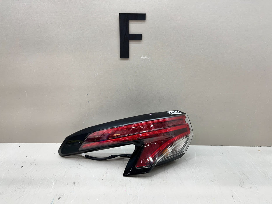 2021-2023 TOYOTA SIENNA LH LEFT DRIVER OUTER TAIL LIGHT LAMP OEM