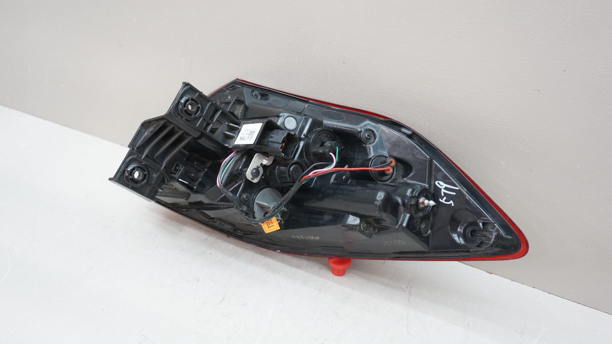 2019-2021 HYUNDAI TUCSON REAR LEFT SIDE HALOGEN OUTER TAIL LIGHT OEM 92401D3550