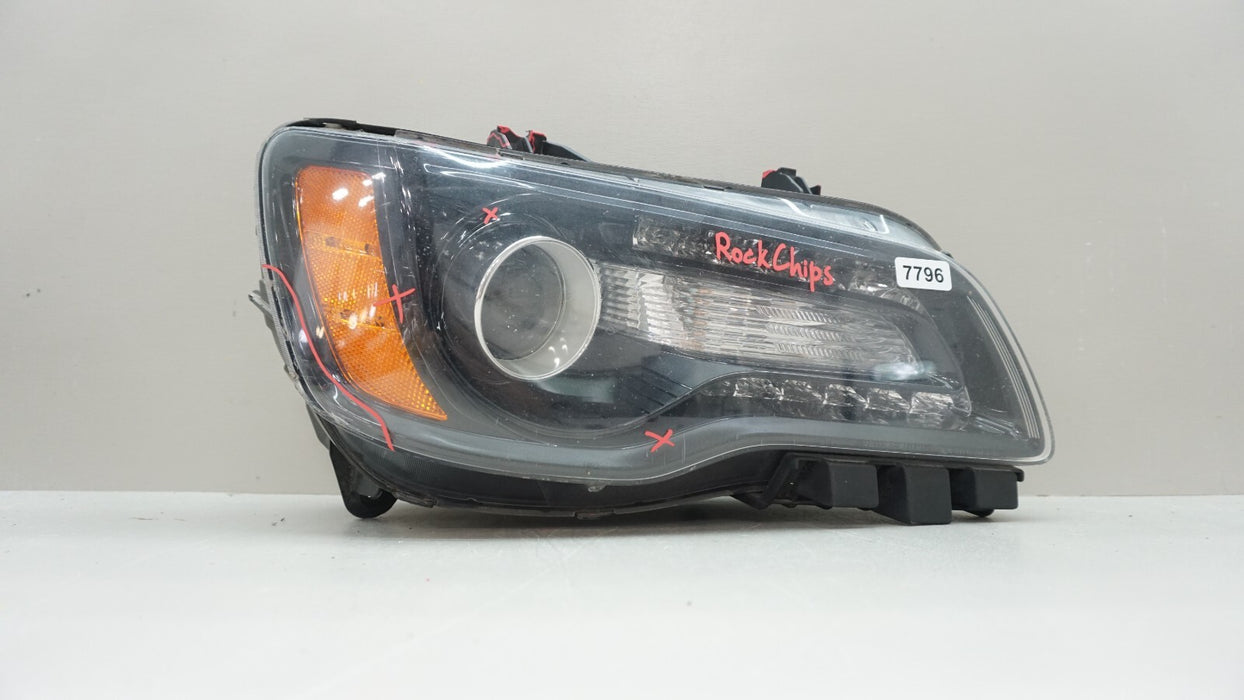 2012-2014 CHRYSLER 300 FRONT RIGHT SIDE HEADLIGHT LAMP HALOGEN OEM BAM92153000