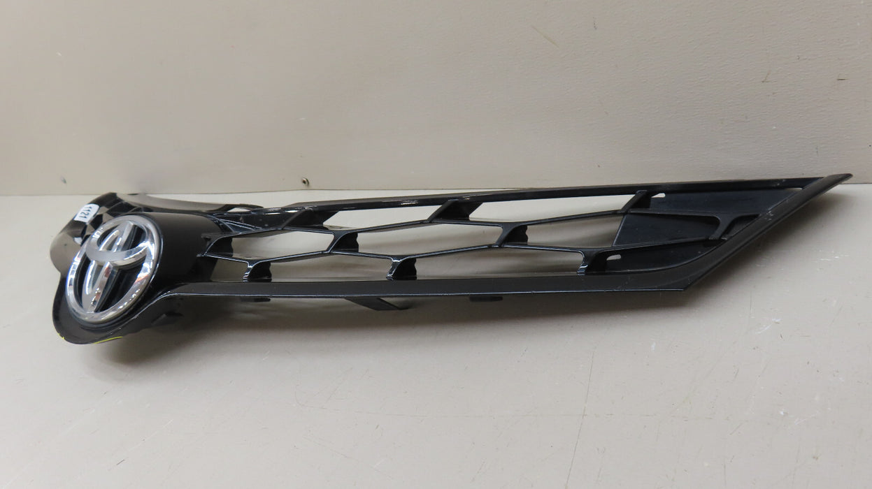 2014-2016 TOYOTA COROLLA FRONT UPPER RADIATOR GRILL GRILLE OEM