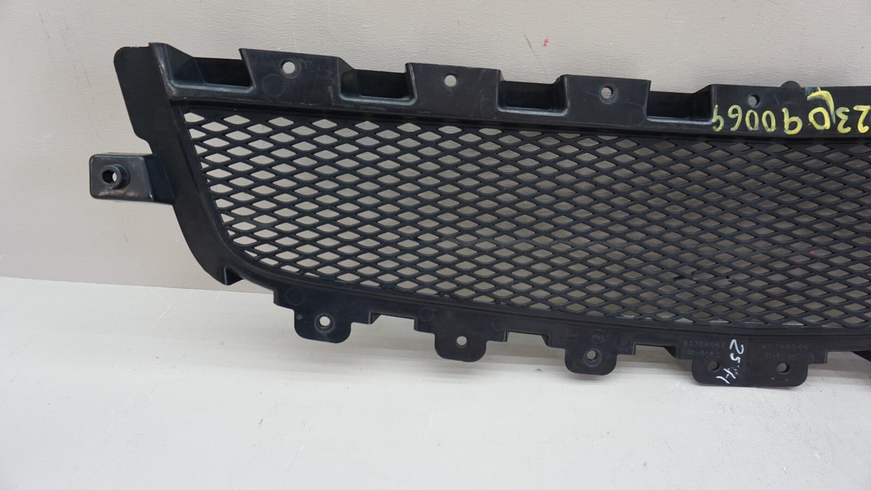 2008-2012 CHEVROLET MALIBU FRONT CENTER BUMPER RADIATOR GRILLE OEM 25784042