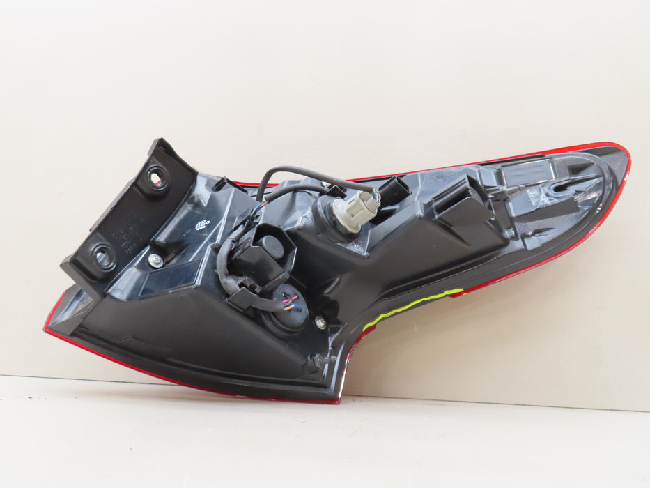 2017 2018 2019 2020 2021 2022 NISSAN ROGUE REAR LEFT DRIVER TAIL LIGHT OUTER OEM