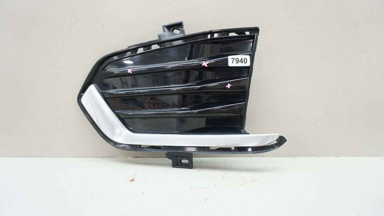 2017-2021 CADILLAC XT5 FRONT LEFT DRIVERS SIDE FOG LIGHT TRIM MOLDING OEM