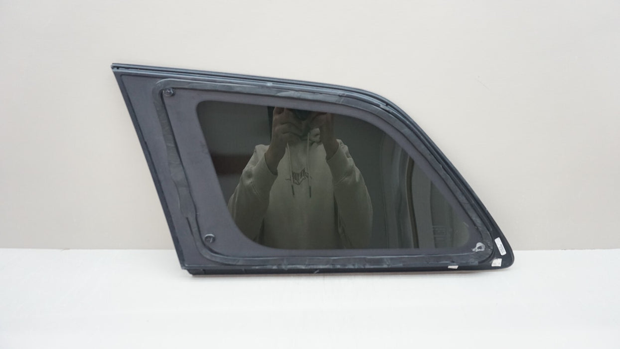 2017-2021 JEEP GRAND CHEROKEE REAR RIGHT QUARTER WINDOW 68259510AB OEM