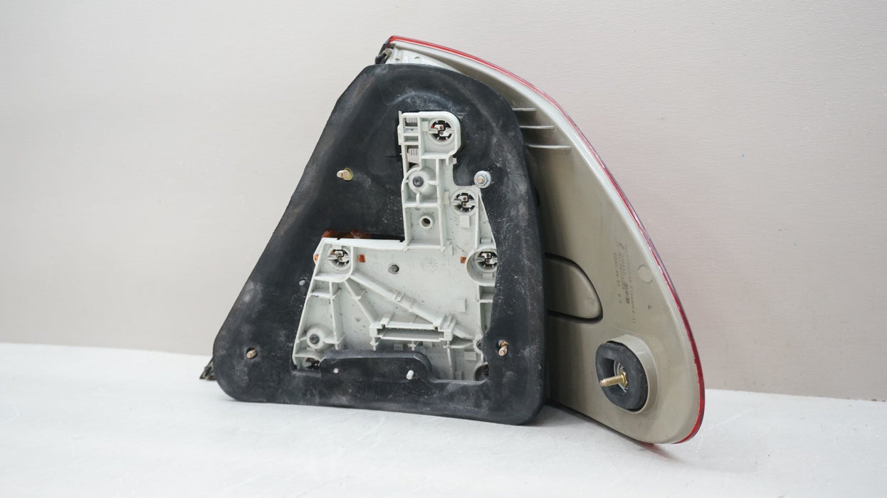 2003-2006 MERCEDES-BENZ E-CLASS REAR LEFT DRIVERS SIDE TAIL LIGHT OEM
