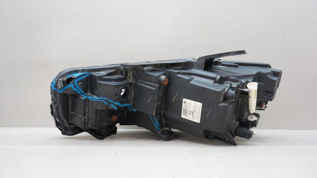 2021-2023 CHRYSLER PACIFICA FRONT RIGHT PASSENEGER SIDE LED HEADLIGHT OEM