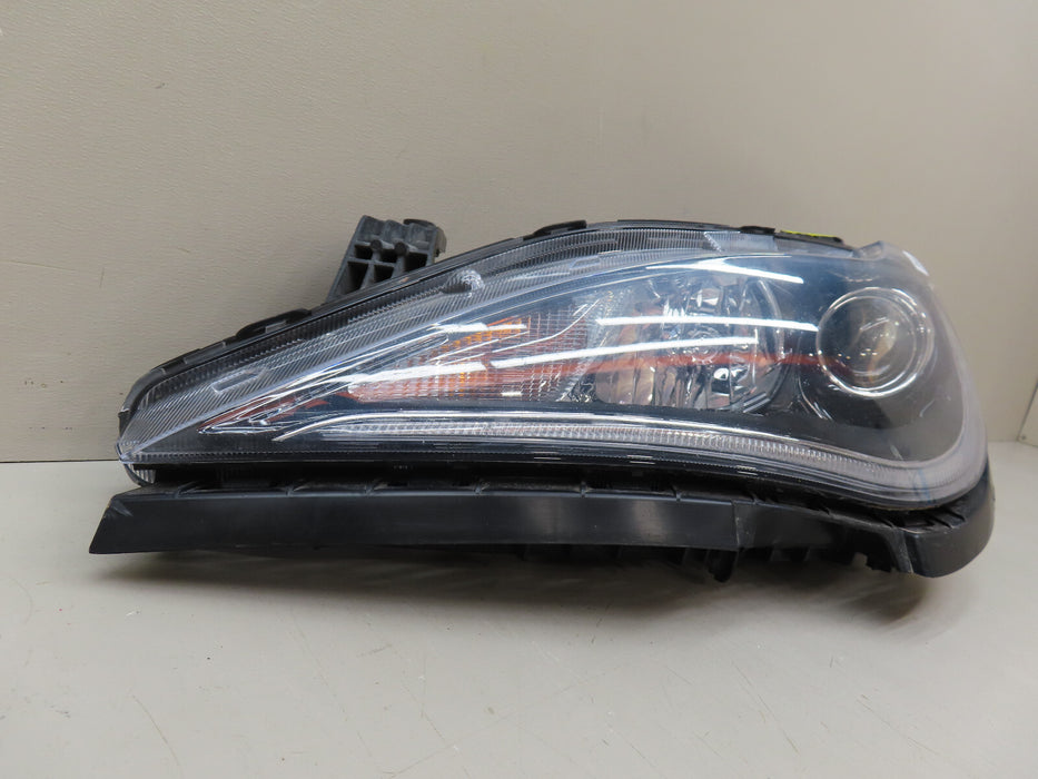 2017-2020 Chrysler Pacifica front left driver side Headlight  Halogen W/ LED OEM