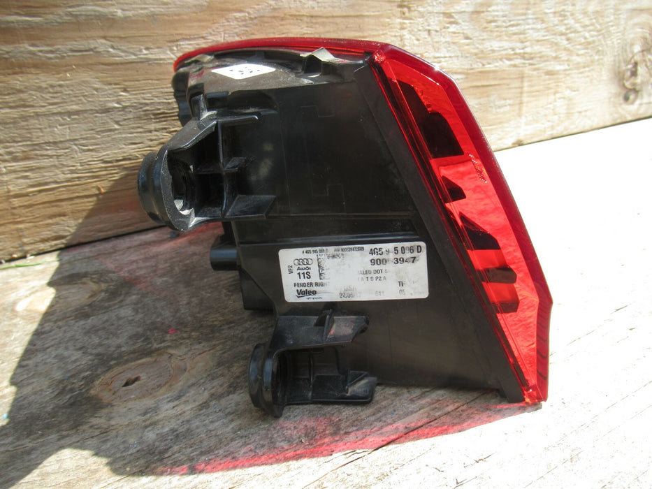 2016-2018 AUDI A6 RIGHT PASSENGER SIDE OUTER TRIL LIGHT LED BRAKE STOP LAMP OEM