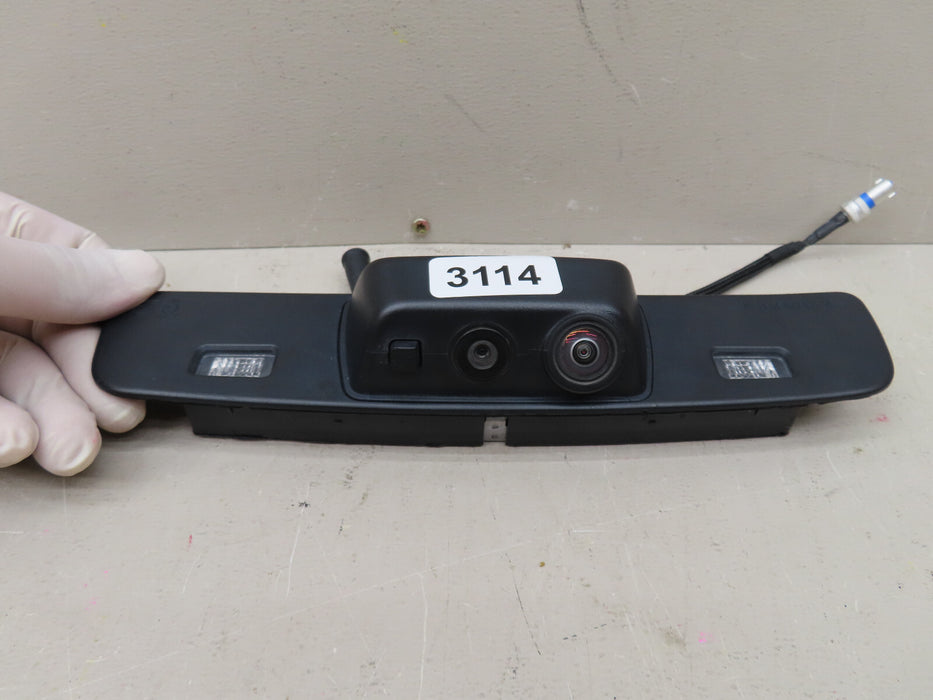 2020 2021 2022 GMC ACADIA REAR LICENSE PLATE LAMP AND CAMERA ASSEMBLY OEM