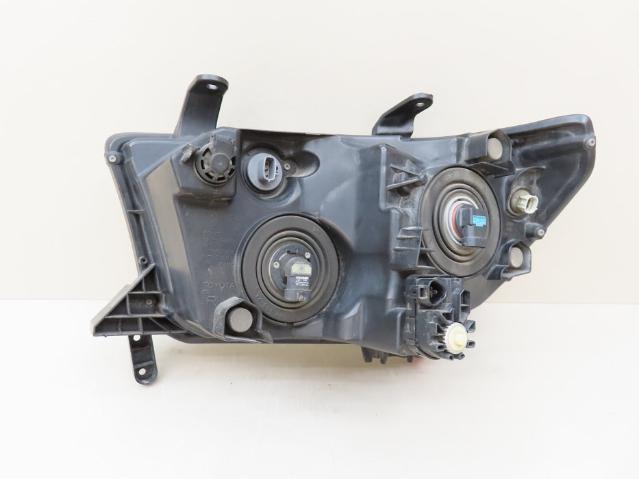 2009-2013 TOYOTA TUNDRA FRONT RIGHT PASSENGER HEADLIGHT HALOGEN OEM
