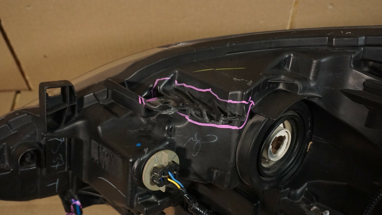 2016-2018 NISSAN SENTRA FRONT RIGHT PASSENGER SIDE HEADLIGHT HALOGEN OEM