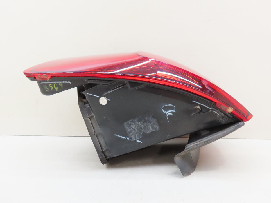 2015-2018 VOLKSWAGEN JETTA REAR RIGHT PASSENGER SIDE OUTER TAIL LIGHT LAMP OEM