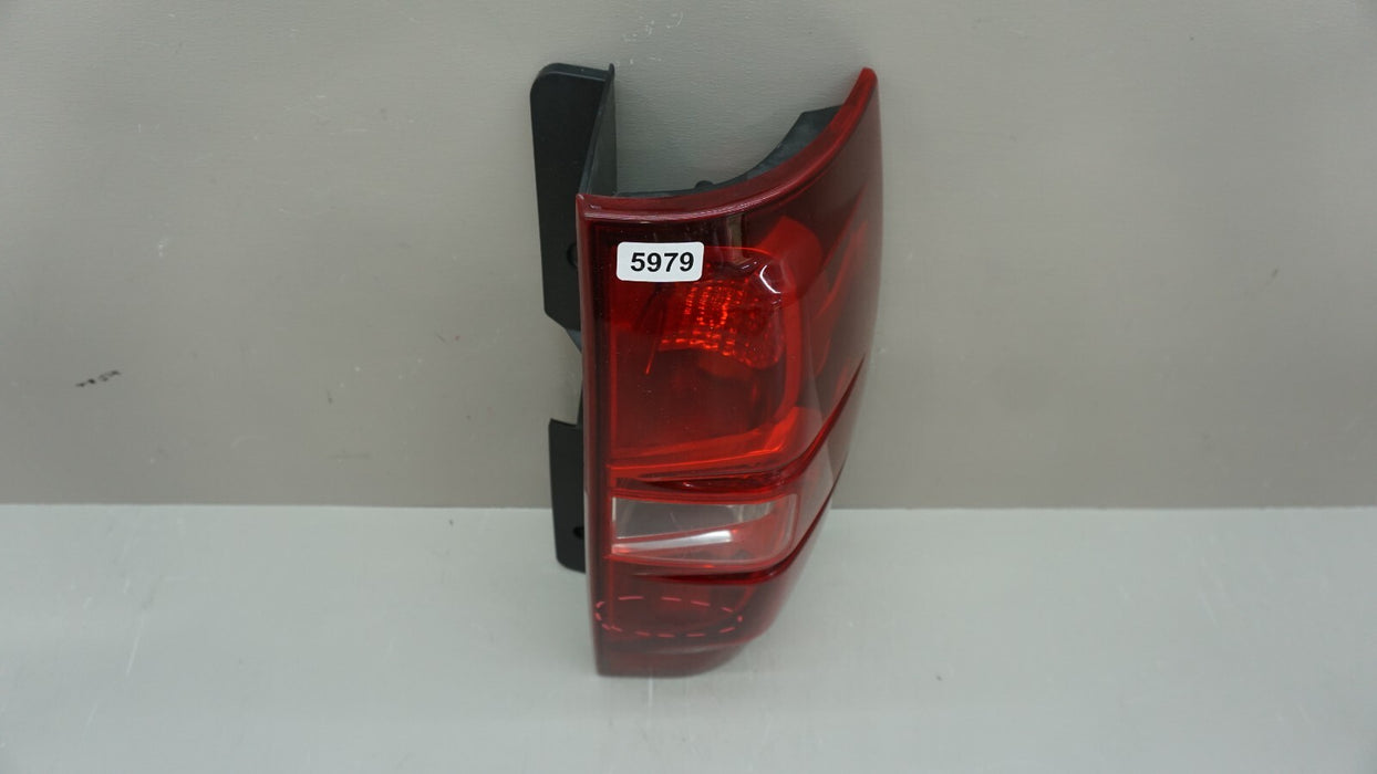 2007-2014 CHEVROLET TAHOE REAR RH RIGHT PASSENGER SIDE TAIL LIGHT OEM