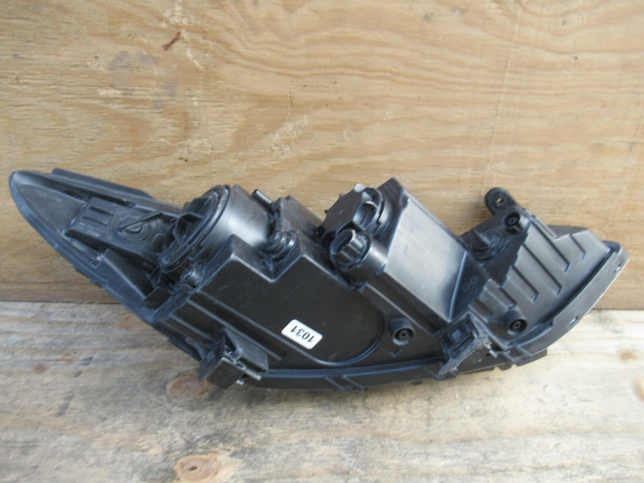 2017-2018 HYUNDAI ELANTRA LEFT DRIVER SIDE HALOGEN HEADLIGHT HEADLAMP OEM